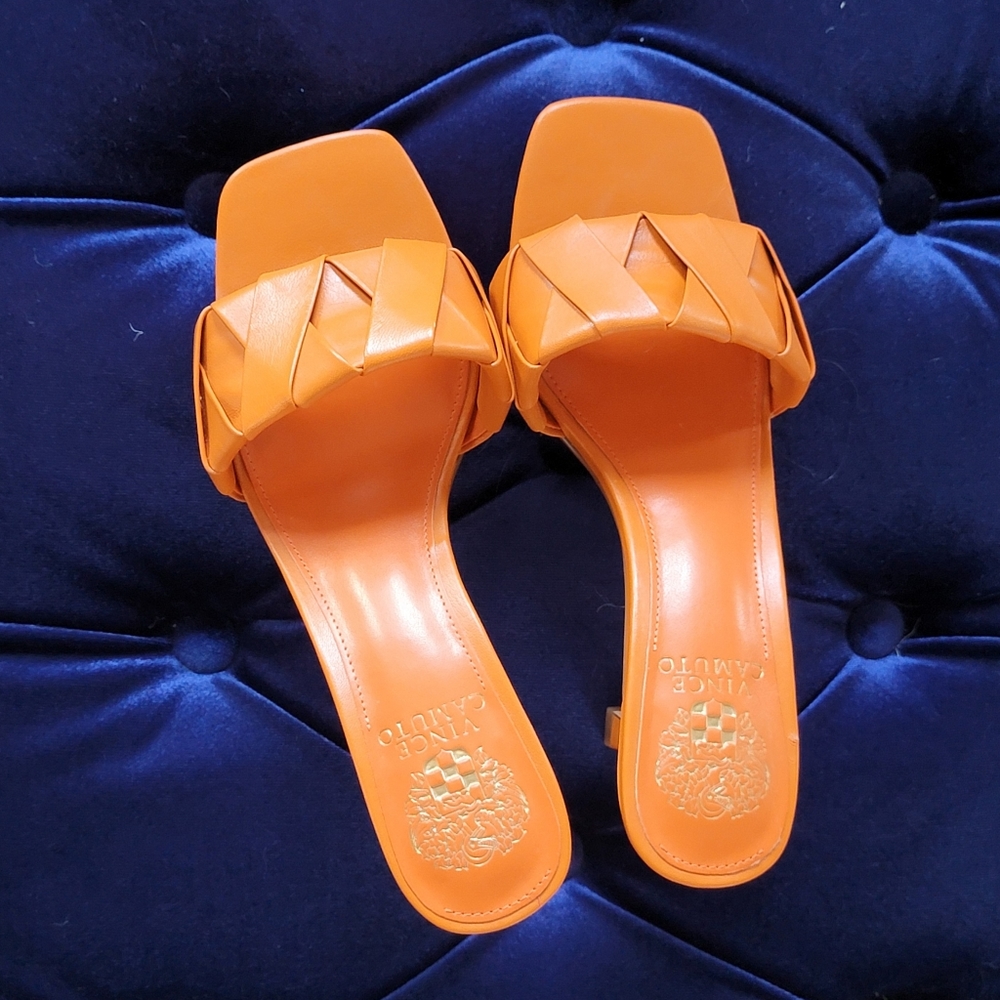 VINCE CAMUTO woven mules in orange